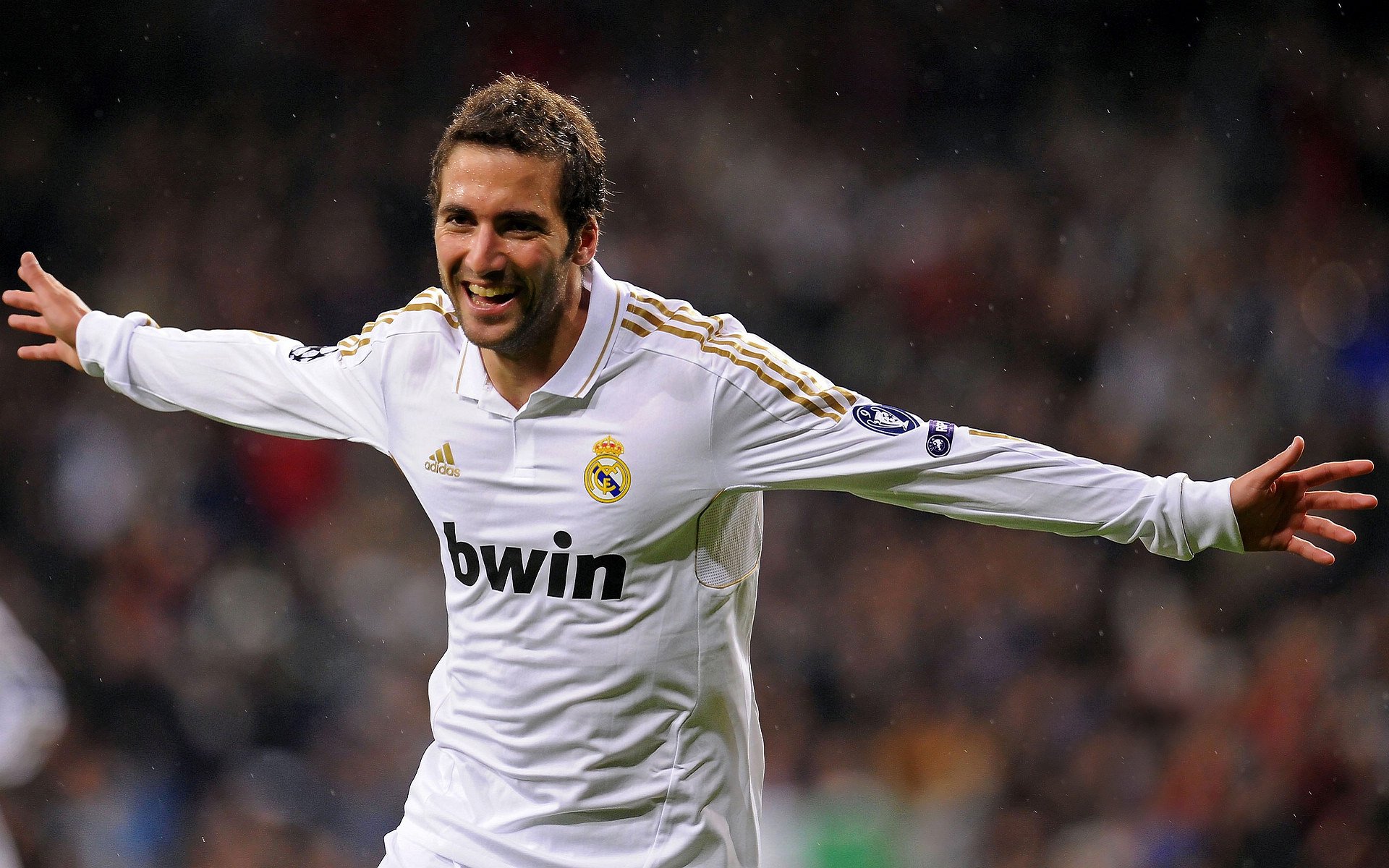 JIUYOU.COM-英超新赛季展望：新星崭露头角，老牌劲旅拼搏，英超新赛季足球