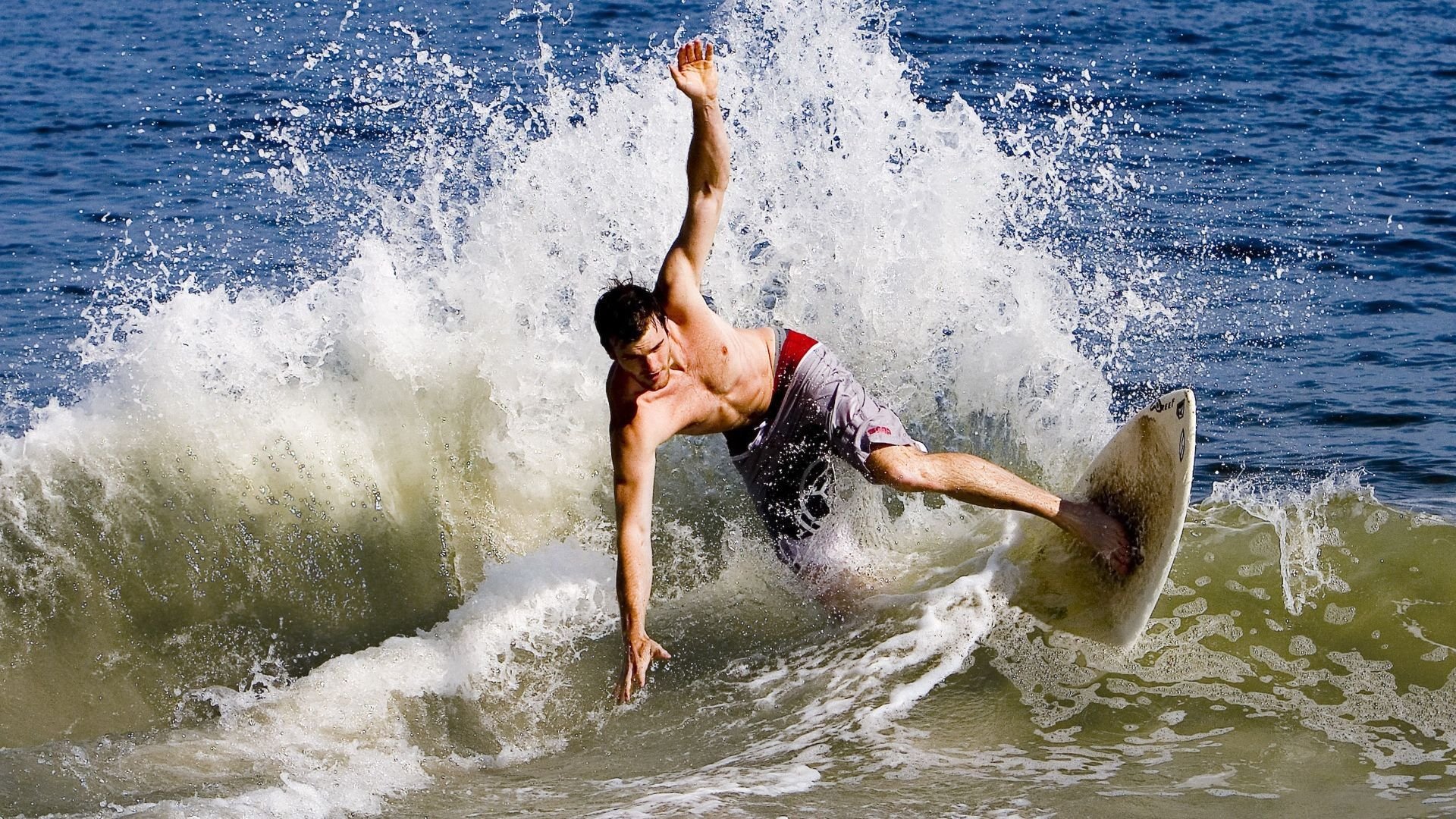 Jiuyou-中国男篮积极引进国际先进训练理念，中国男篮邀请制