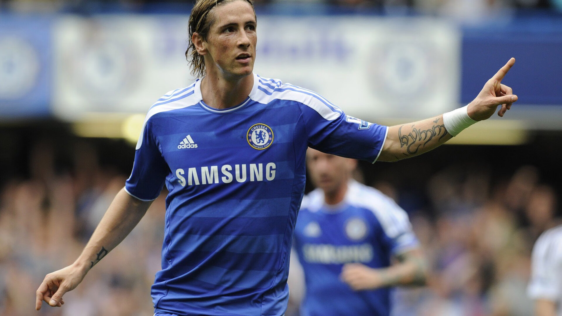 突尼斯希望中场调度乏力，传控受限